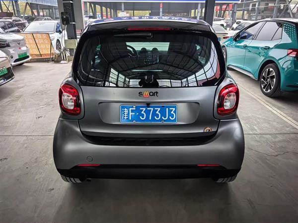 smart fortwo 2015款 1.0L 52千瓦硬顶激情版
