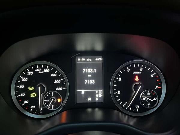 威霆 2023款 2.0T 商务版 7座