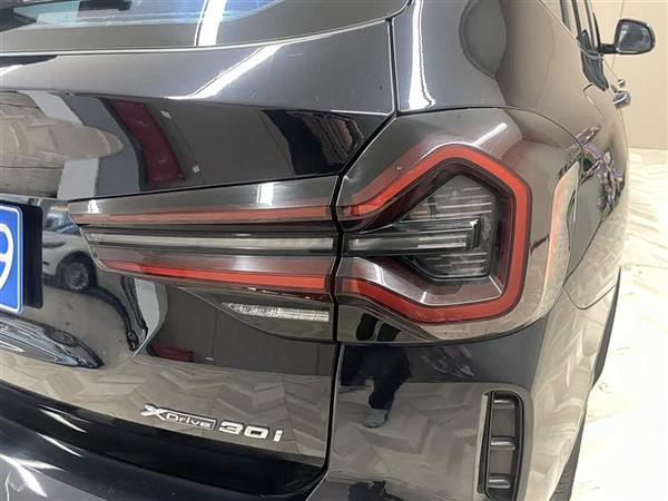 宝马X3 2023款 xDrive30i 领先型 M曜夜套装