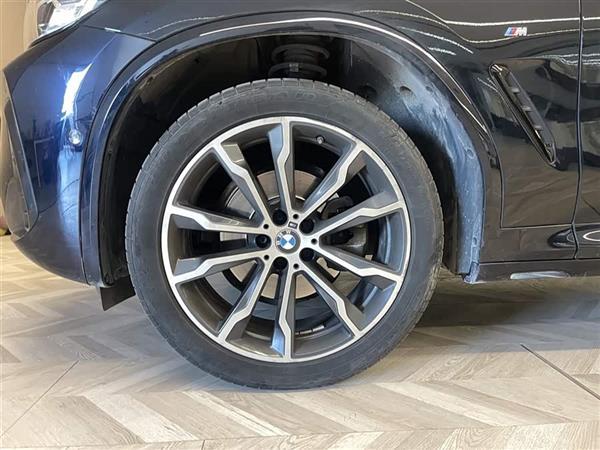 宝马X3 2023款 xDrive30i 领先型 M曜夜套装