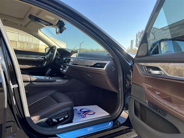 宝马7系 2021款 740Li 领先型 豪华套装