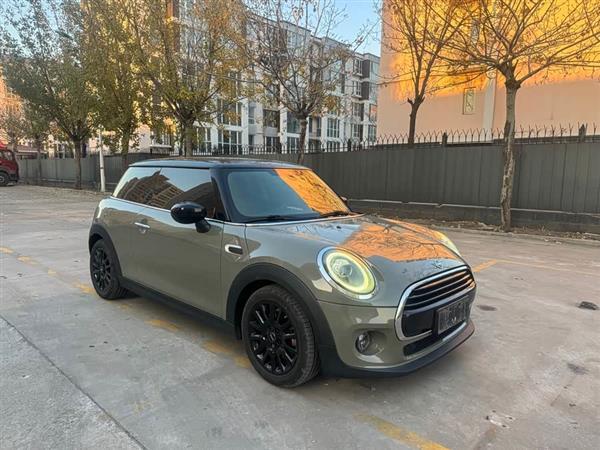 MINI 2019款 1.5T COOPER 经典派