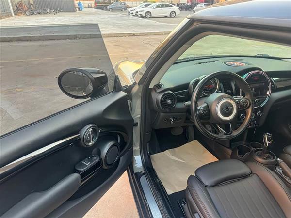 MINI 2019款 1.5T COOPER 经典派