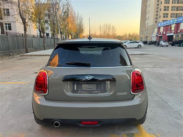 MINI 2019款 1.5T COOPER 经典派
