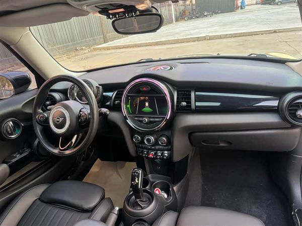 MINI 2019款 1.5T COOPER 经典派