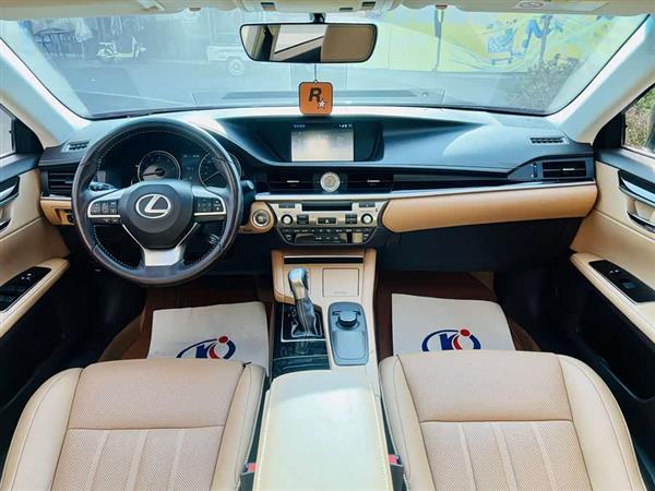 雷克萨斯ES 2015款 200 精英版