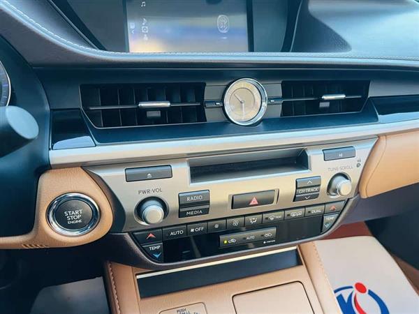 雷克萨斯ES 2015款 200 精英版