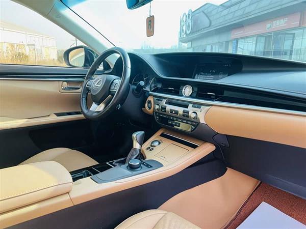 雷克萨斯ES 2015款 200 精英版