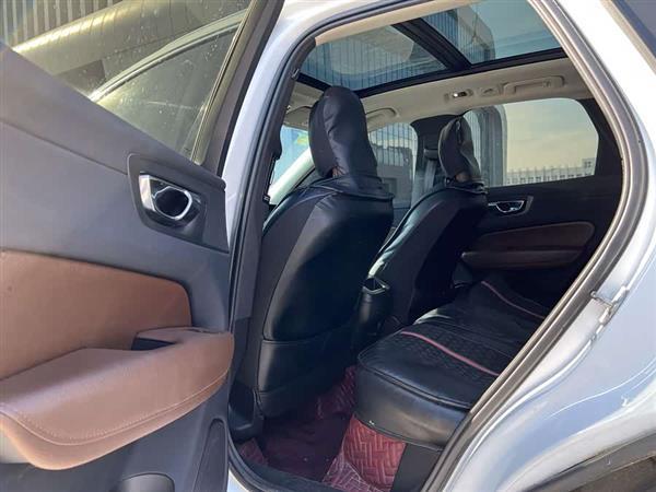 沃尔沃XC60 2020款 T5 四驱智逸豪华版