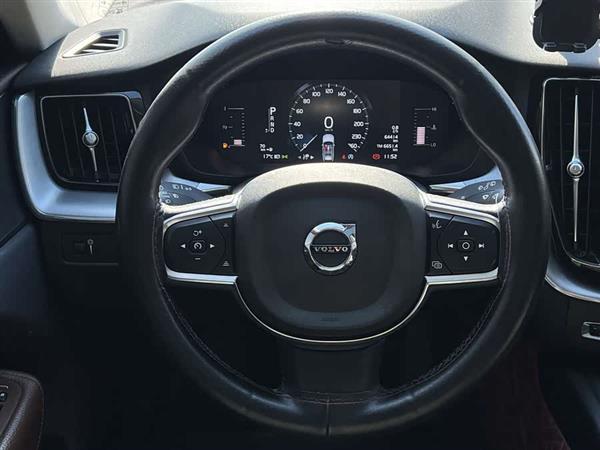 沃尔沃XC60 2020款 T5 四驱智逸豪华版