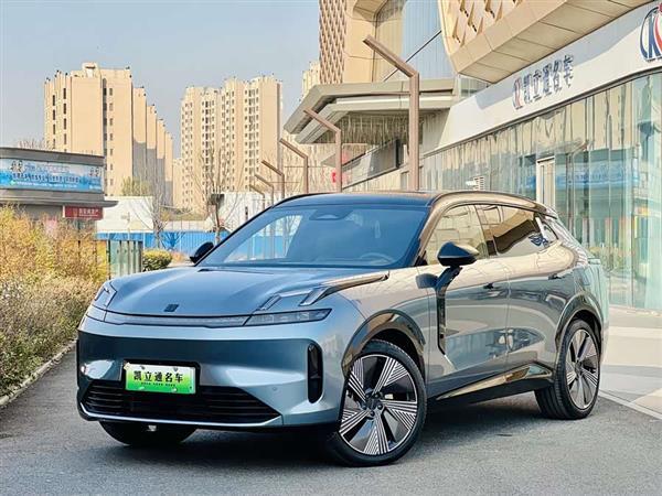 领克08 EM-P 2025款 220km 四驱性能Halo