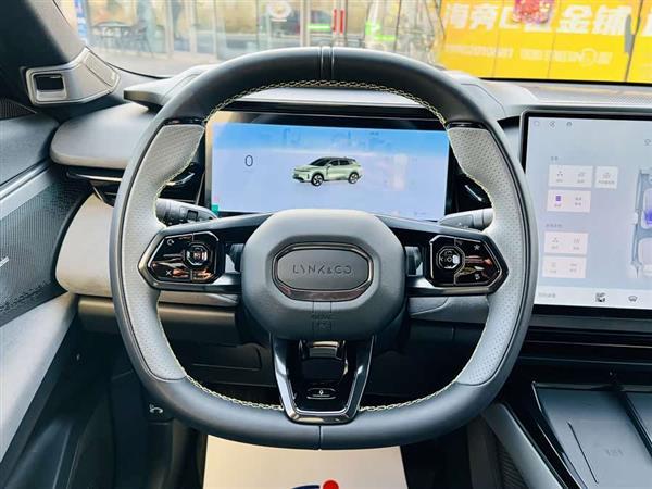 领克08 EM-P 2025款 220km 四驱性能Halo