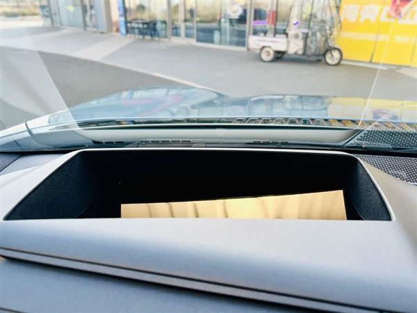 领克08 EM-P 2025款 220km 四驱性能Halo