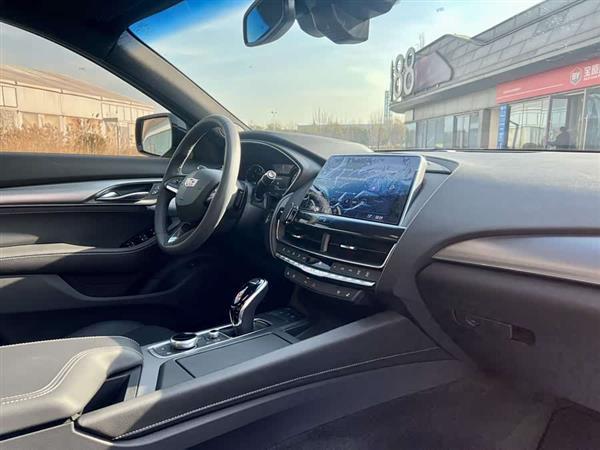 凯迪拉克CT5 2022款 28T 豪华型