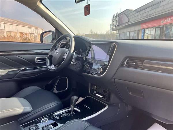 欧蓝德 2019款 2.4L 四驱致享版 5座 国V