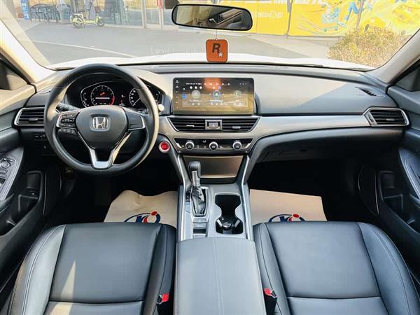 雅阁 2022款 260TURBO 豪华版