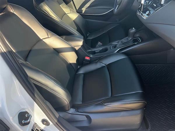 雷凌 2021款 双擎 1.8H E-CVT豪华版