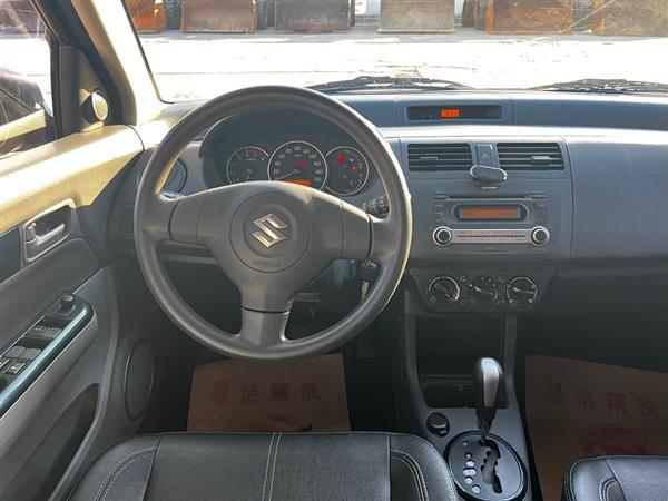 雨燕 2016款 1.5L 自动时尚型酷玩版