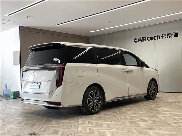 传祺M8 2024款 大师系列 400T 尊贵版