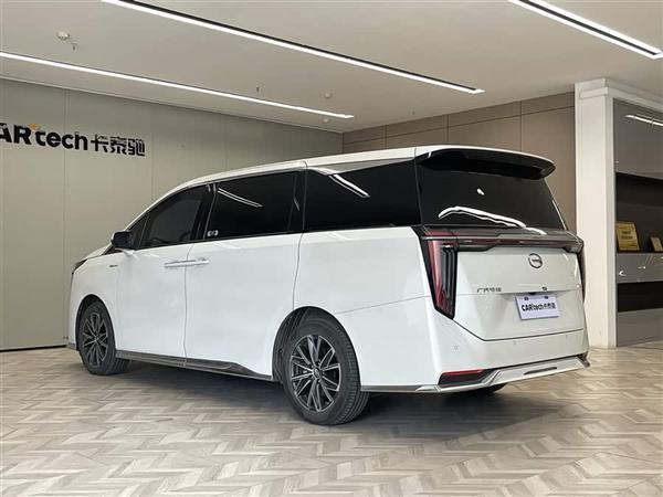 传祺M8 2024款 大师系列 400T 尊贵版