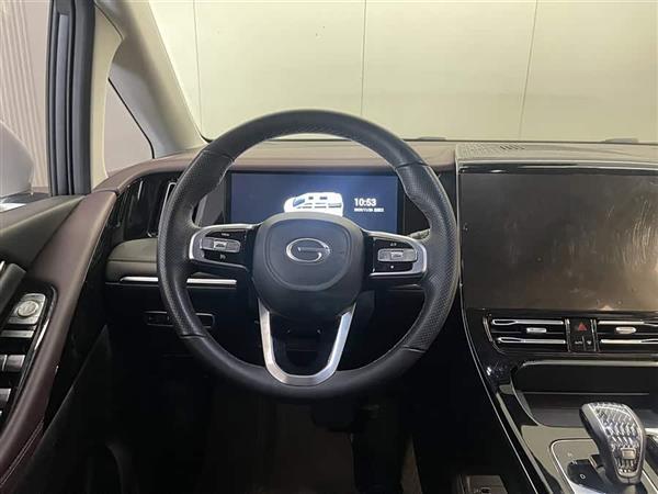 传祺M8 2024款 大师系列 400T 尊贵版