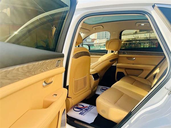 问界M5 2022款 增程四驱至臻版