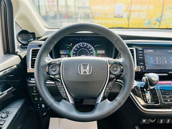 艾力绅 2019款 2.0L 混动豪华版