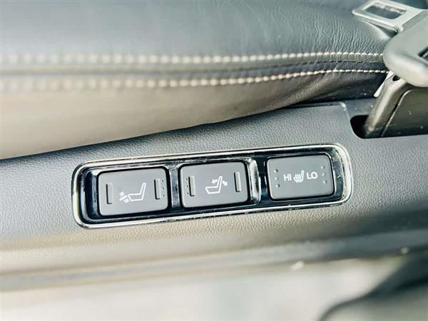 艾力绅 2019款 2.0L 混动豪华版