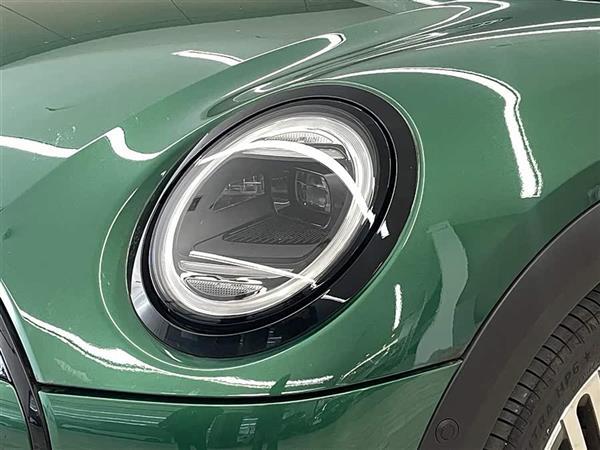 MINI 2025款 1.5T COOPER 经典派 五门版