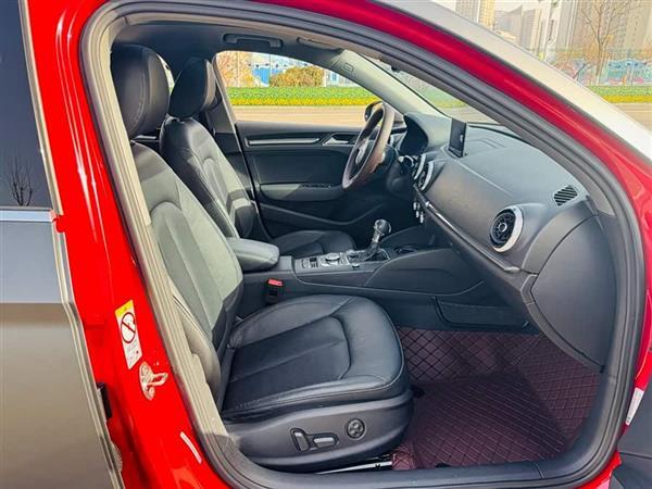 奥迪A3 2018款 30周年年型 Limousine 40 TFSI 风尚型