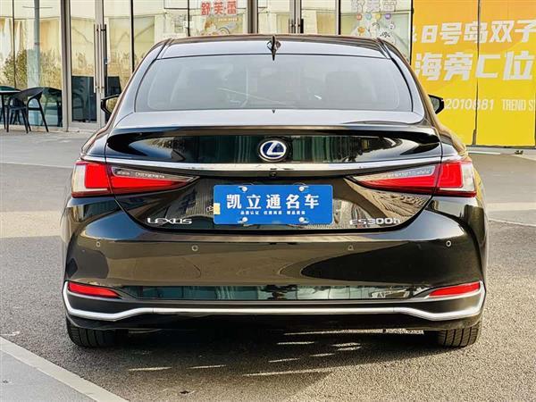 雷克萨斯ES 2020款 300h 卓越版
