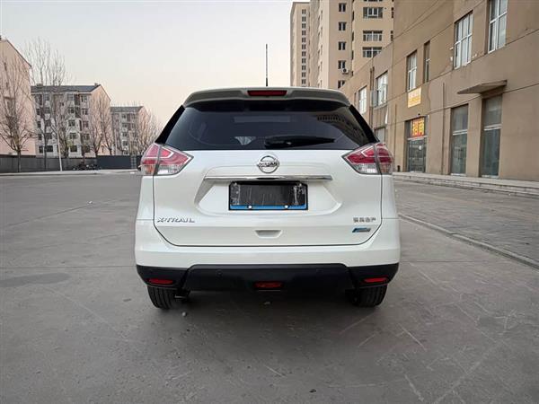 奇骏 2015款 2.0L CVT舒适MAX版 2WD