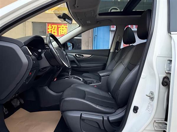 奇骏 2015款 2.0L CVT舒适MAX版 2WD