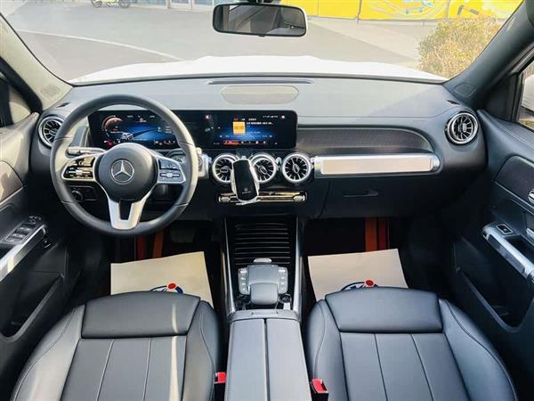 奔驰GLB 2021款 GLB 200 动感型