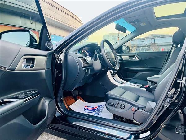 雅阁 2016款 混动 2.0L 锐酷版