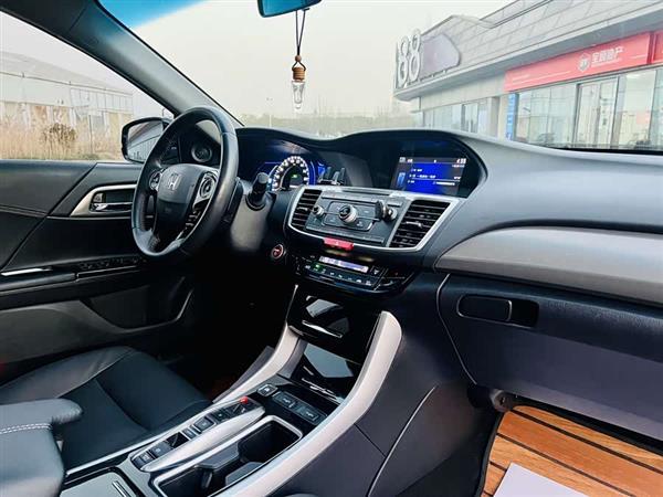 雅阁 2016款 混动 2.0L 锐酷版