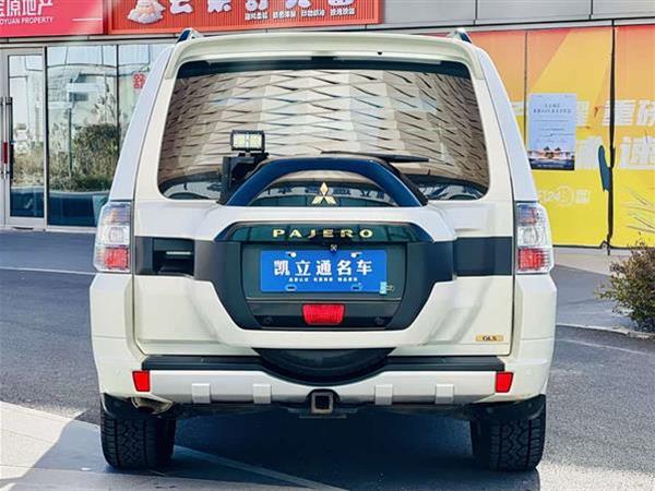 帕杰罗(进口)V97 2018款 3.8L 中东版