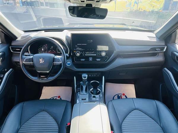 皇冠陆放 2021款 2.5L HEV四驱尊贵版