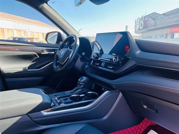 皇冠陆放 2021款 2.5L HEV四驱尊贵版