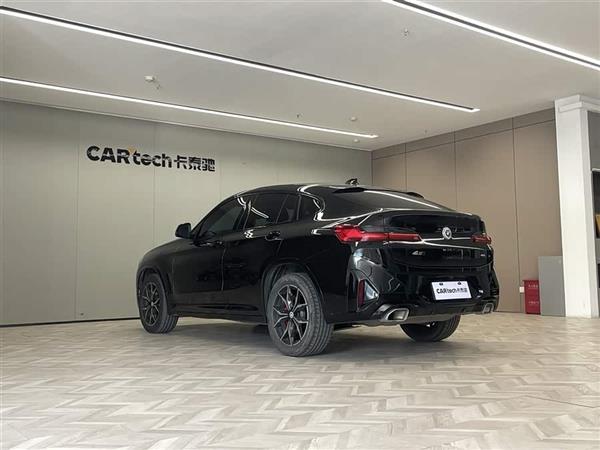 宝马X4 2022款 xDrive 25i M运动套装