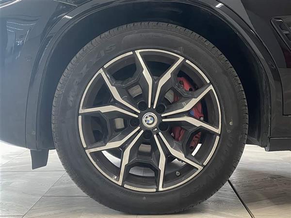 宝马X4 2022款 xDrive 25i M运动套装