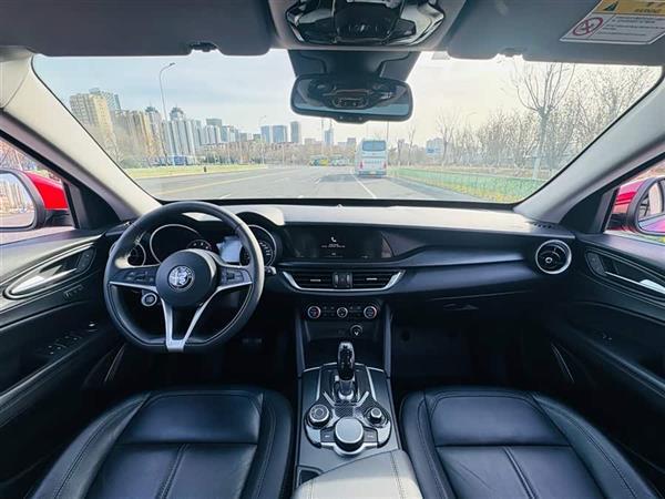 Stelvio斯坦维 2017款 2.0T 200HP 精英版