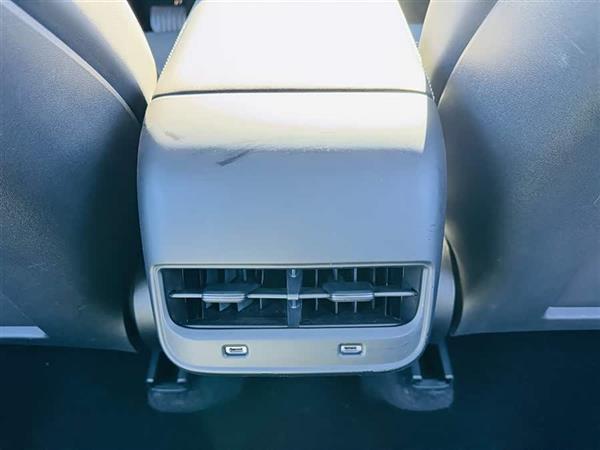 Model Y 2024款 后轮驱动版