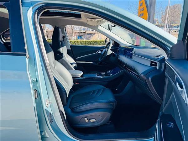 哪吒U 2022款 智400 磷酸铁锂