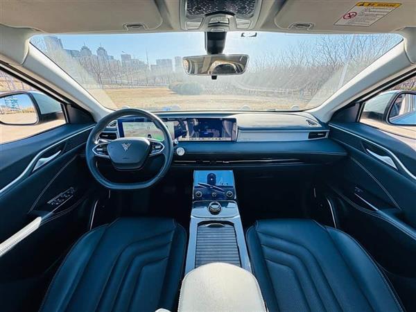 哪吒U 2022款 智400 磷酸铁锂