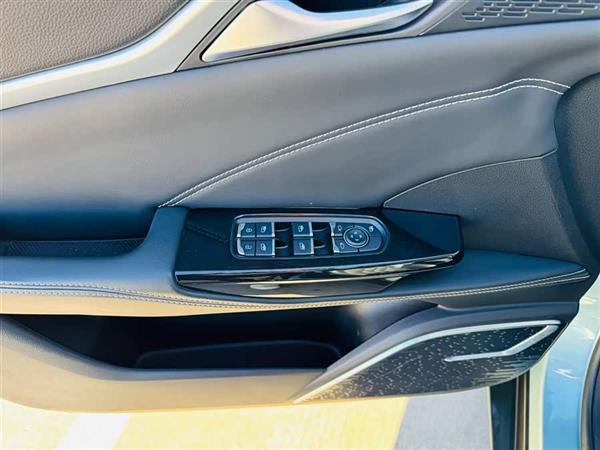 哪吒U 2022款 智400 磷酸铁锂