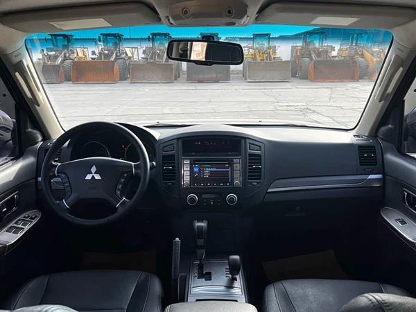 帕杰罗(进口) 2014款 3.0L 精英版