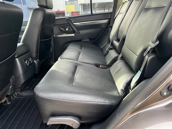 帕杰罗(进口) 2014款 3.0L 精英版