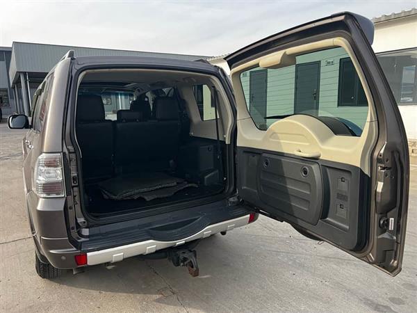 帕杰罗(进口) 2014款 3.0L 精英版