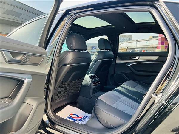 奥迪A6L 2022款 45 TFSI quattro 臻选动感型